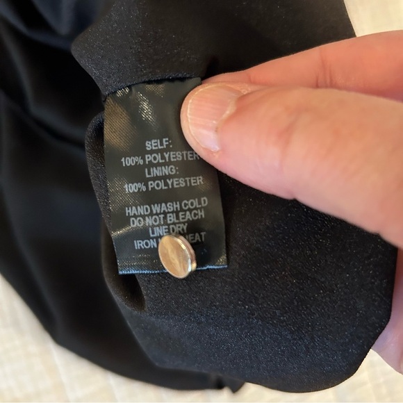 Lulus We Got The Pleat Black Statement Sleeve Shift Dress. Size XS. - Picture 7 of 13